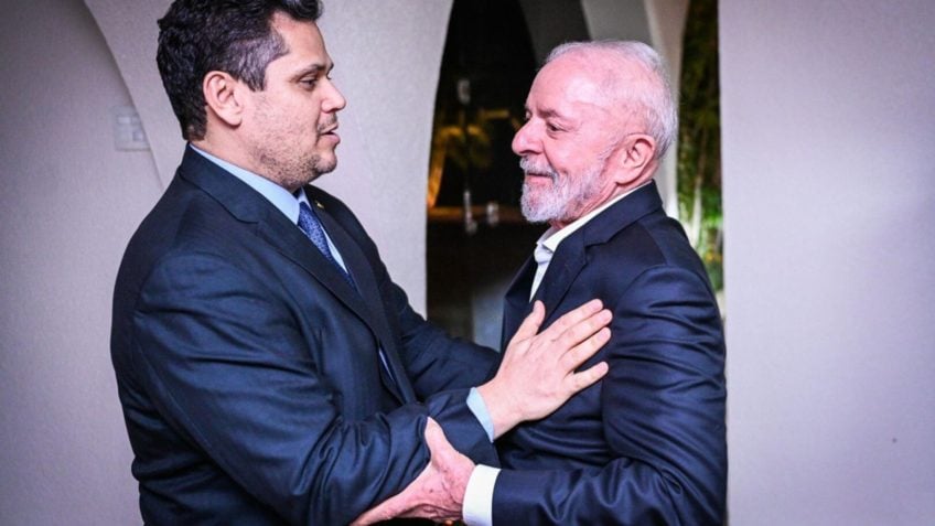 Senado aprova 3ª viagem de Alcolumbre com Lula em 1 mês