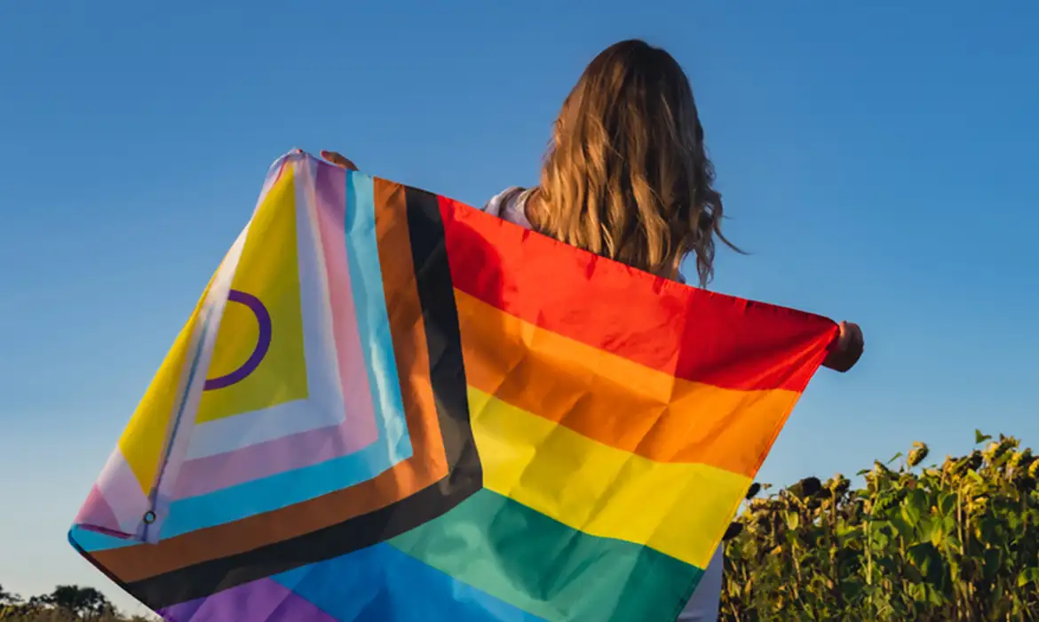 Governo lança site da conferência dos direitos das pessoas LGBTQIA+