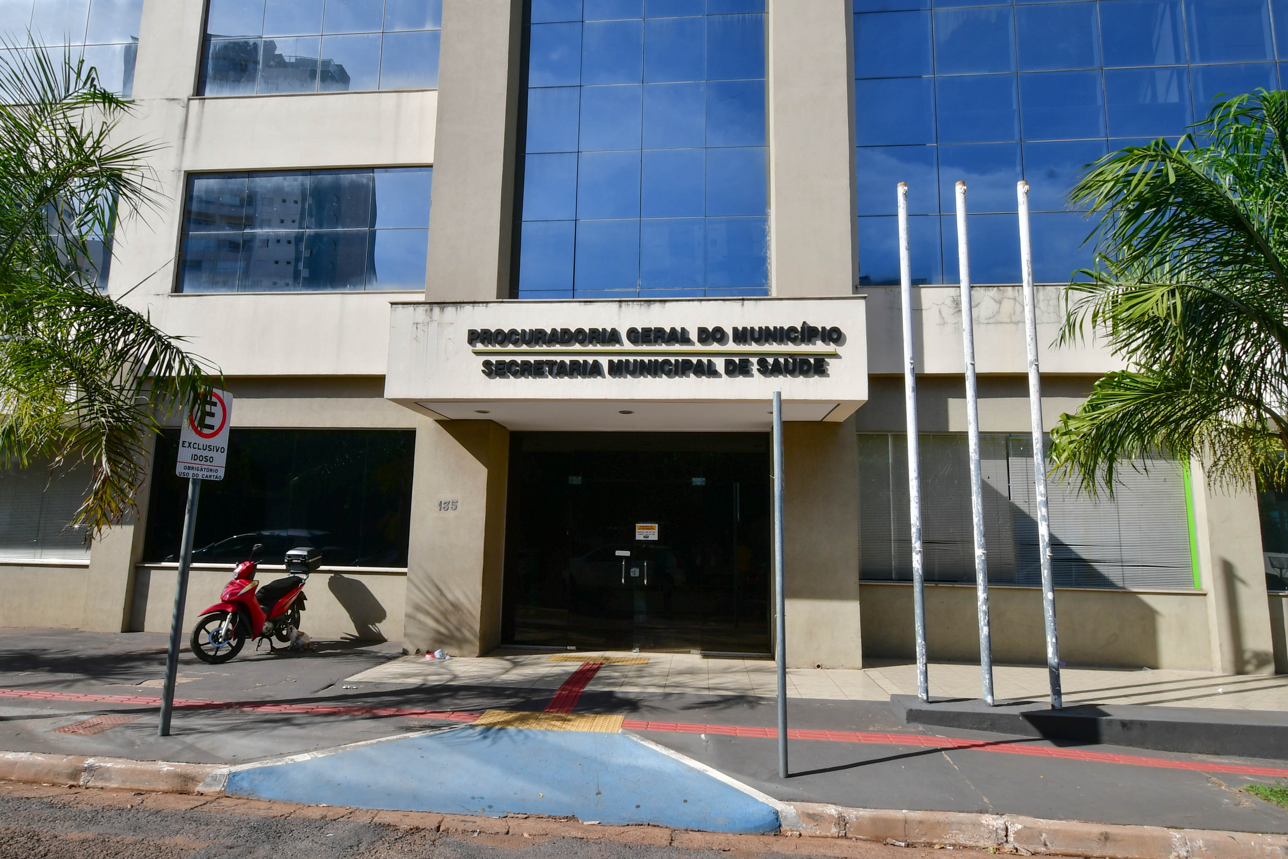 Prefeitura convoca enfermeiros, fisioterapeutas, farmacêuticos e outros reforços na Saúde