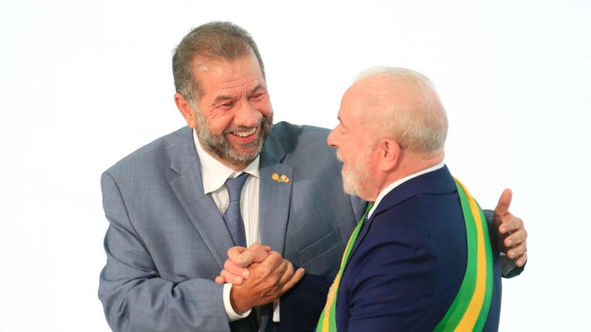 Núcleo de Lupi na Previdência vê "covardia" de Lula por demissão