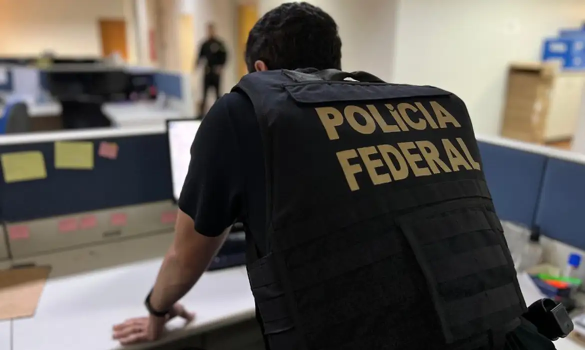 PF cumpre mandados contra juiz afastado por venda de decisões em MT