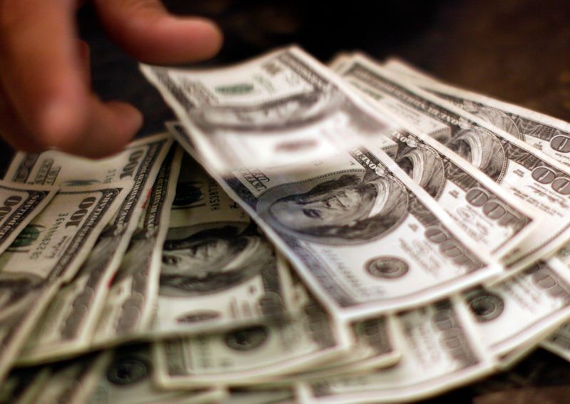 Dólar sobe para R$ 5,71 após ameaças de Trump à China