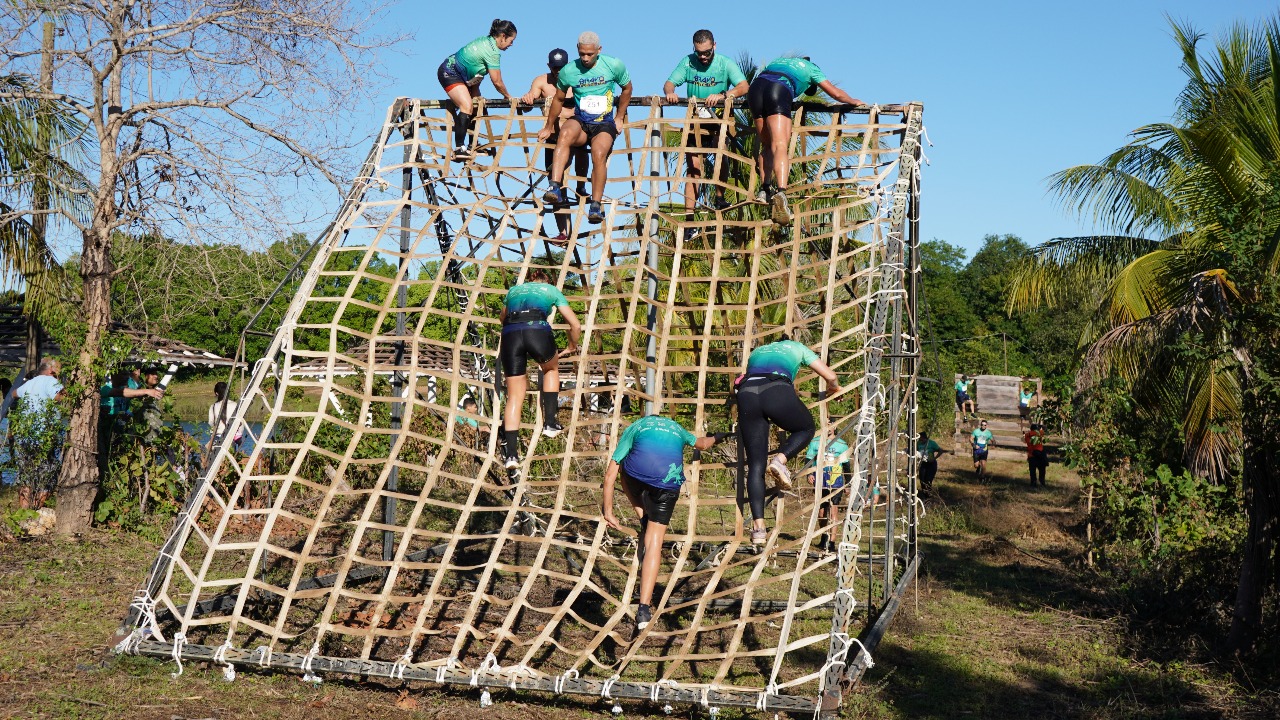 Polícia Militar reúne mais de 1,4 mil competidores para corrida de obstáculos em Várzea Grande