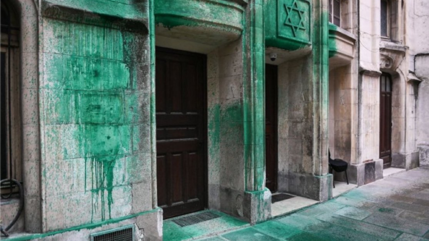 Sinagogas e Memorial do Holocausto são vandalizados em Paris
