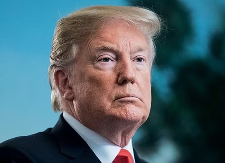 Trump anuncia que vai dobrar tarifas sobre aço e alumínio para 50%