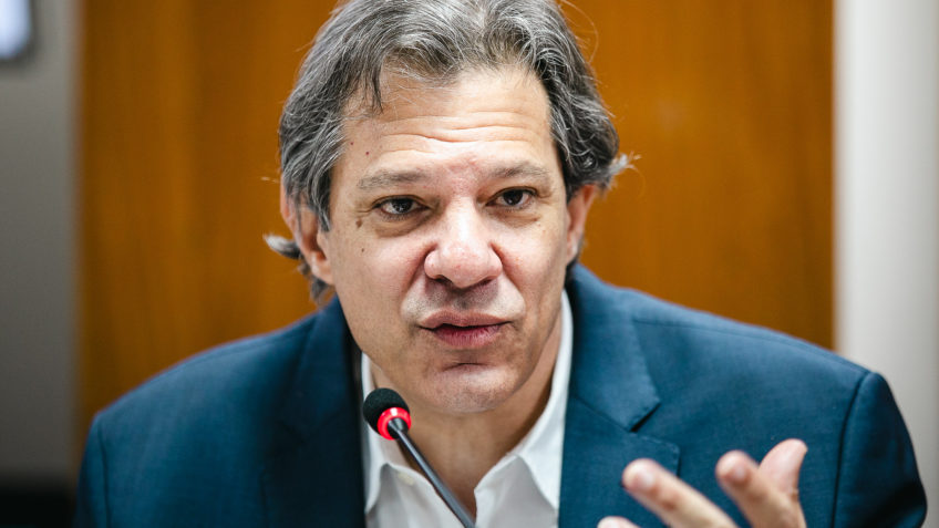 Com impasse do IOF, Haddad volta a criticar renúncias fiscais