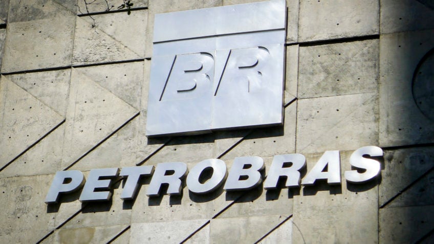 Petrobras reduz em 5,6% o preço da gasolina vendida a distribuidoras