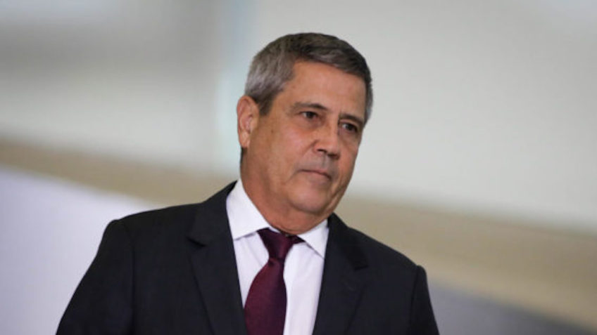 PGR envia ao Supremo parecer para manter prisão de Braga Netto