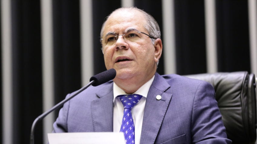 Câmara aprova obrigar uso água do mar em vasos nas cidades litorâneas