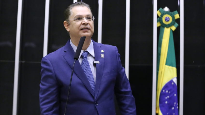 "IOF virou moeda de chantagem do Planalto", diz líder do PL
