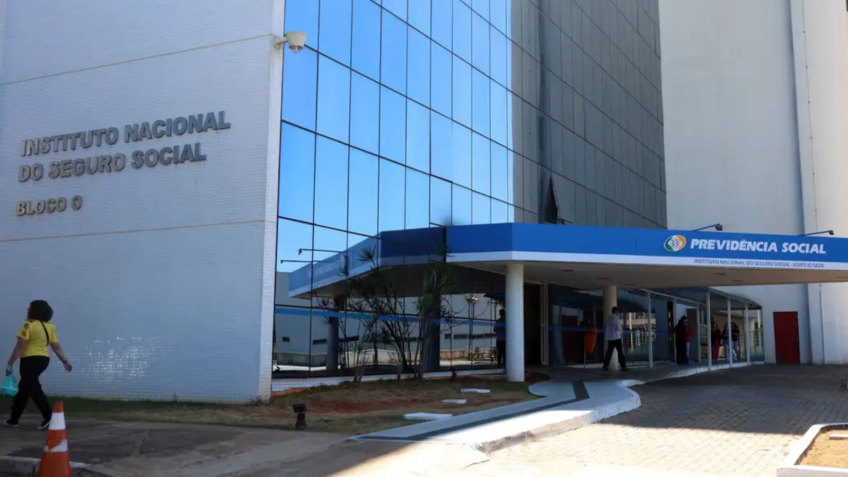 Fraude no INSS foi um erro do governo passado, diz Lula
