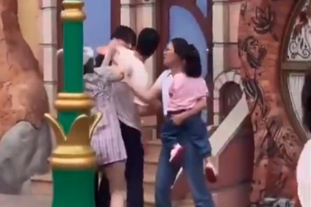 Vídeo: casal fura fila na Disney e provoca pancadaria