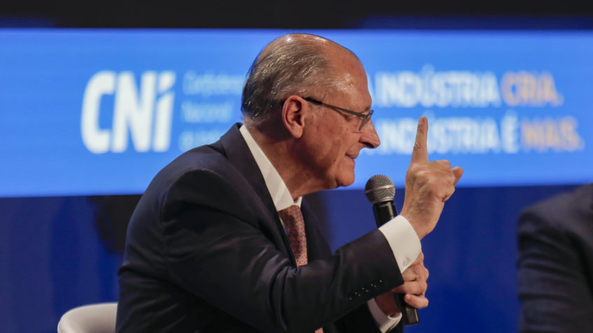 Aumento das taxas sobre aço é ruim para todo mundo, diz Alckmin