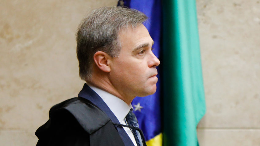 Desconfiar da Justiça Eleitoral é um "direito", diz André Mendonça