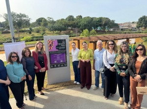 Maysa Leão participa de plantio de ipês em homenagem às vítimas de feminicídio em Mato Grosso
