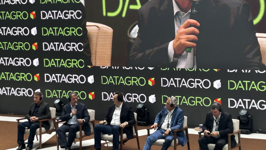 Tarcísio e Caiado fazem coro contra sem terra em evento do agro