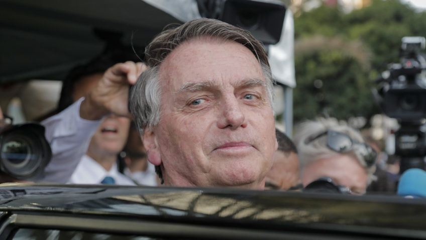 Bolsonaro diz que responderá perguntas de Moraes em interrogatório