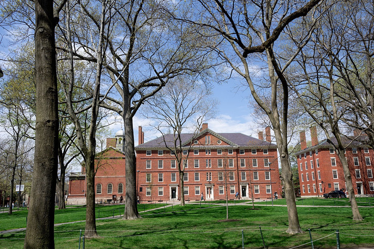 Juíza bloqueia proibição de Trump à entrada de estrangeiros em Harvard