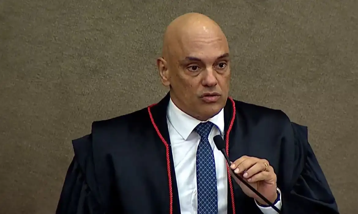 Ministro nega pedido de Bolsonaro para adiar ação sobre trama golpista