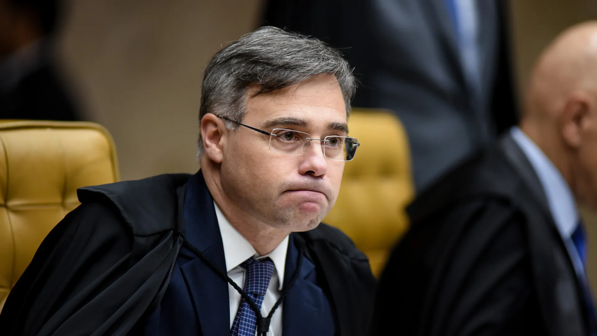 Mendonça abre divergência em julgamento e dá voto pró-big techs