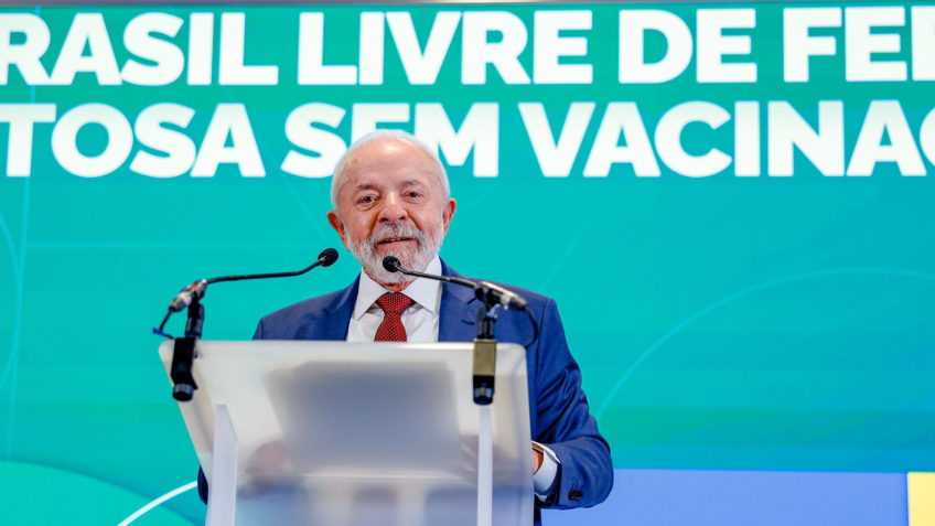 Fávaro fica na Agricultura até o começo de 2026, diz Lula