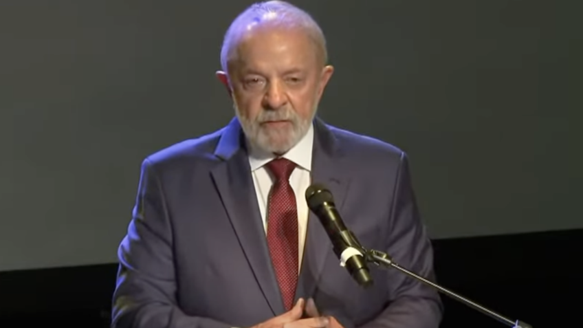 Lula diz que Brics discutirá regulação de inteligência artificial