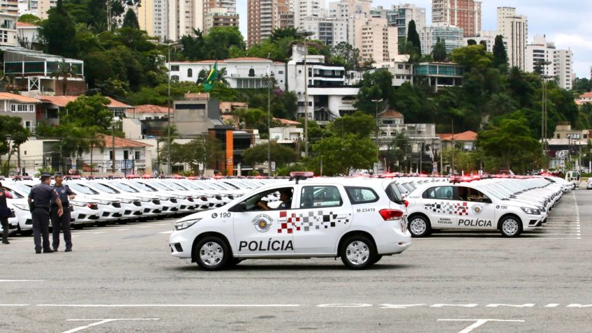 SP inicia teste para levar detidos com mandado direto para presídios
