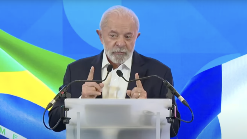 Não importa quanto eu gasto, mas quanto eu levo em viagens, diz Lula