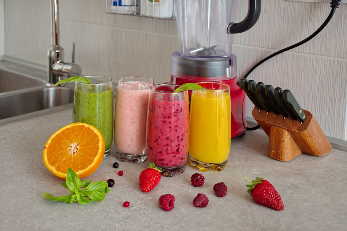 Aprenda a preparar 9 vitaminas com frutas para ajudar a emagrecer