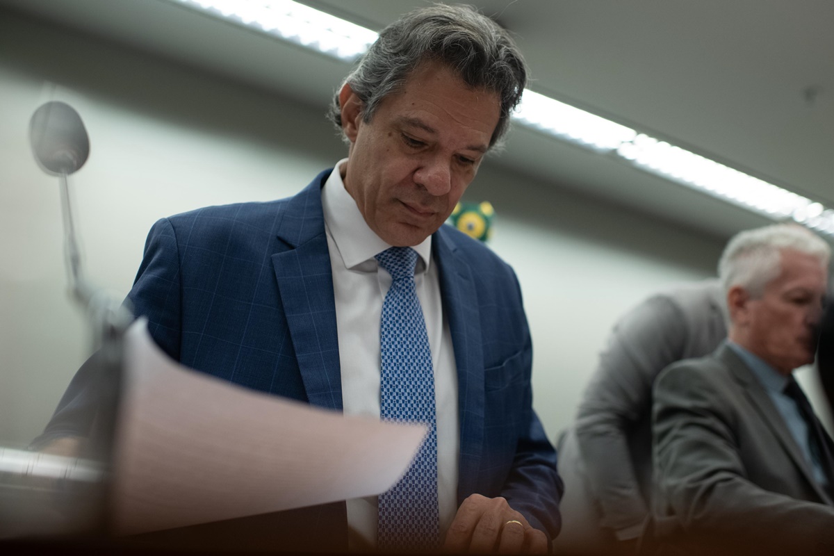 Haddad estima arrecadar R$ 20 bilhões com novo pacote fiscal em 2025