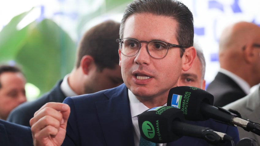 Líderes da Câmara decidem dar urgência a decreto que derruba IOF de Haddad