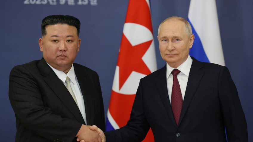 Kim Jong-un chama Putin de “querido camarada”