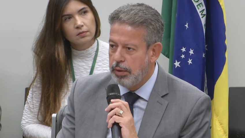 Líderes da Câmara decidem votar urgência de projeto de isenção do IR
