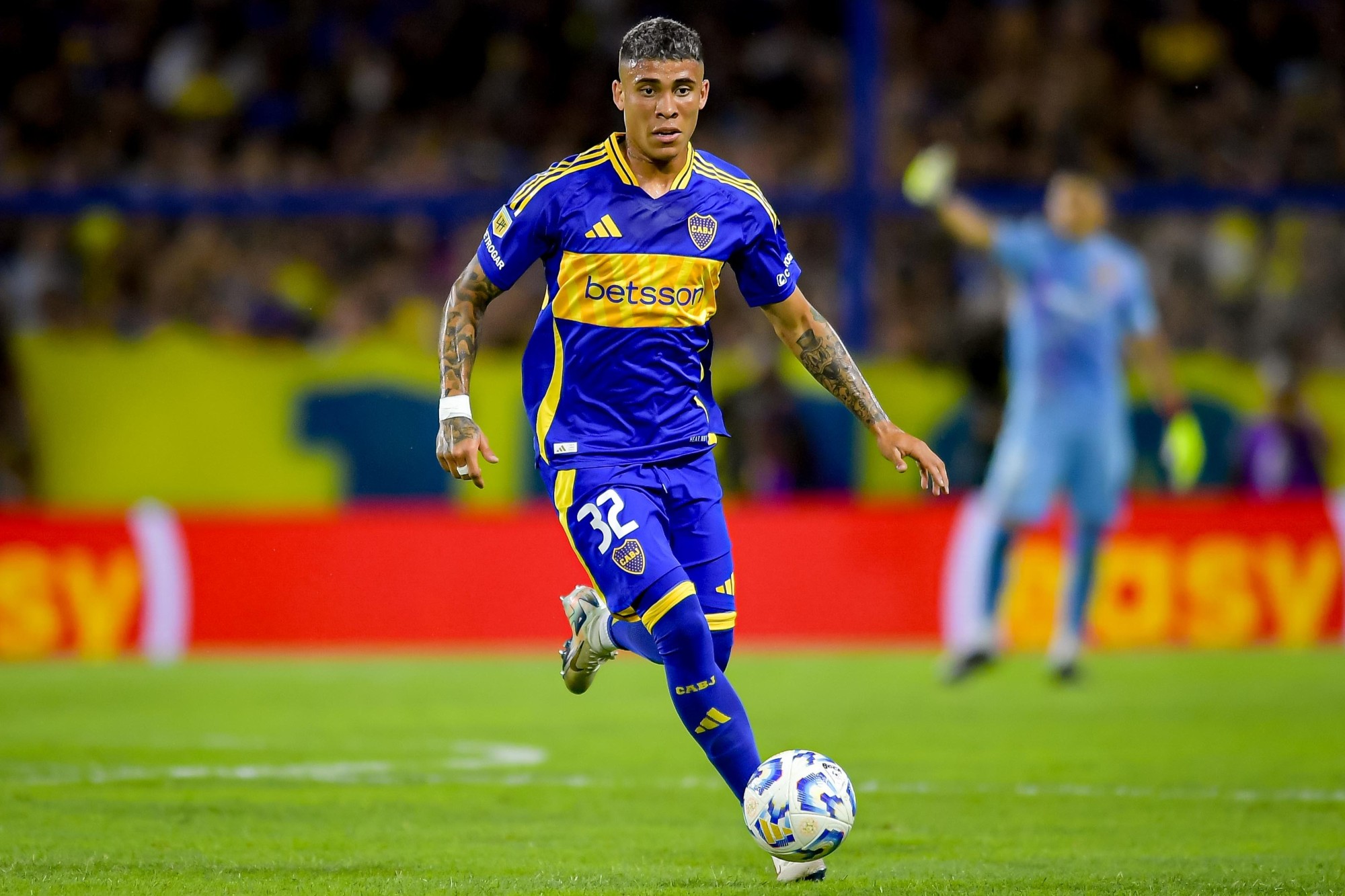 Zagueiro do Boca está fora do Mundial por participação em roubo