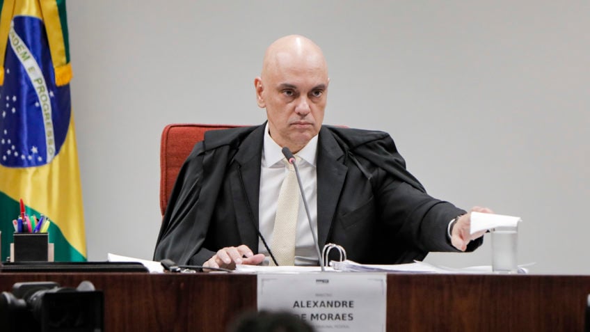 Moraes autoriza devolução de dispositivos desaparecidos a PMs réus do 8/1