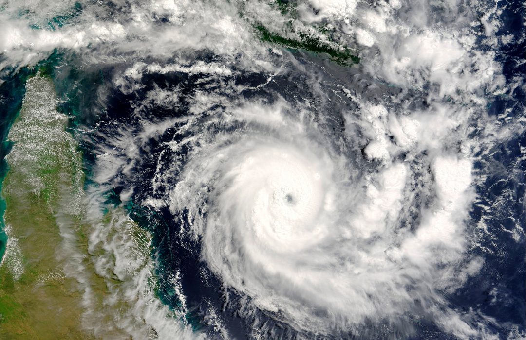 ALERTA: Chuva de 200 mm e ventos de até 100 km/h; veja onde e a previsão do tempo