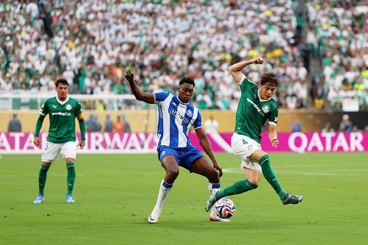 Vídeo: Palmeiras perde chance inacreditável contra o Porto no Mundial