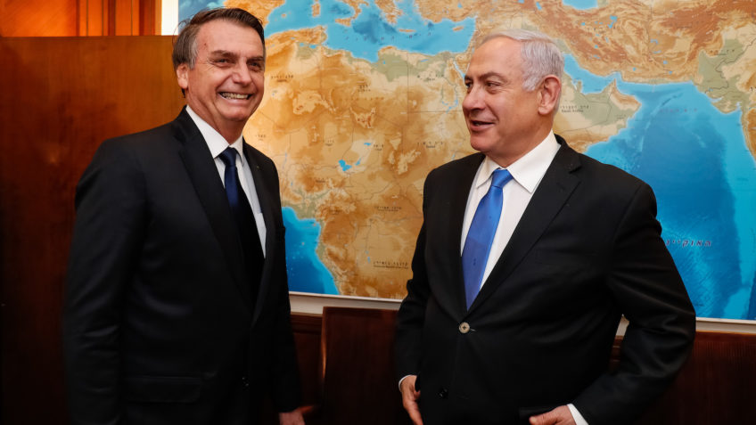 “Deus abençoe Israel", diz Bolsonaro após conflito com Irã