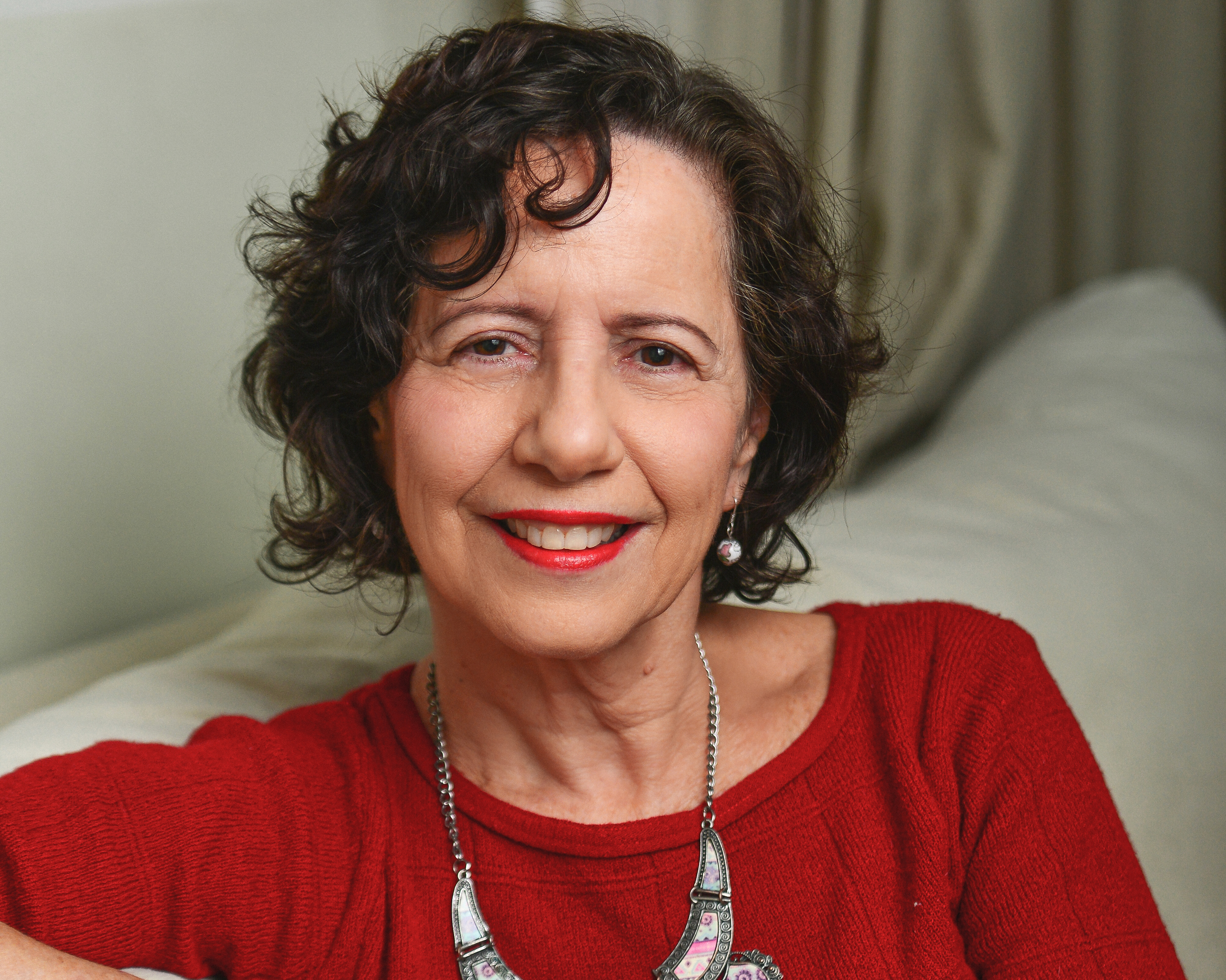 Livro “Cantos de Amor e Saudade - A história de Cáceres” será lançado na quarta-feira (18)