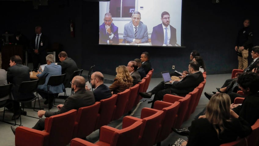 Moraes autoriza acareação entre Cid e Braga Netto