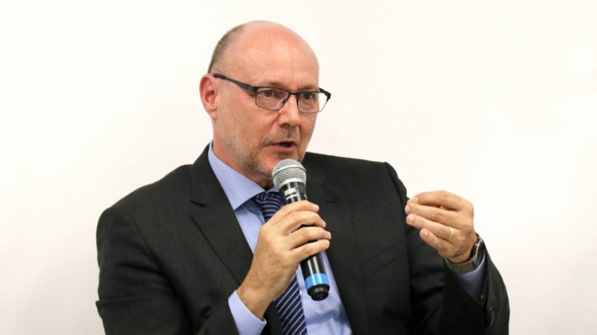 Funcionários da Abin cobram saída de diretor após indiciamento