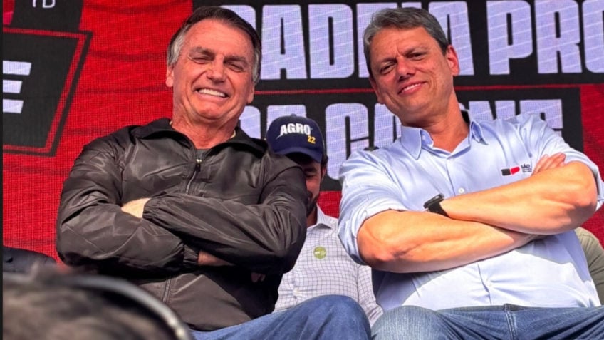 Bolsonaro elogia Tarcísio e acena a Kassab em evento do agro
