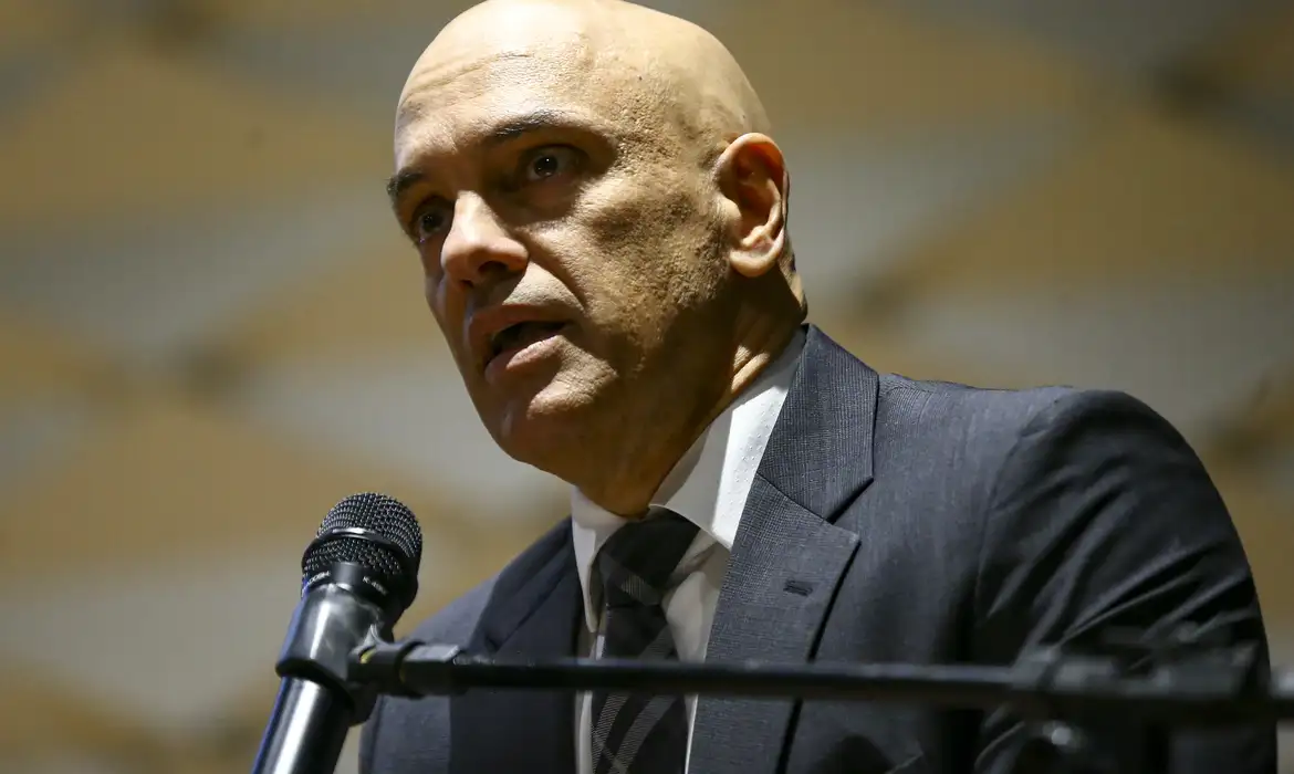 Moraes manda Google informar quem publicou minuta do golpe na internet