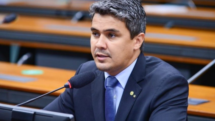 Deputado do Republicanos relatará cassação de Zambelli na CCJ