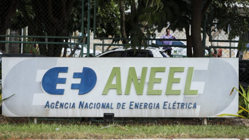 Aneel reduz fiscalização e atendimento após corte no orçamento