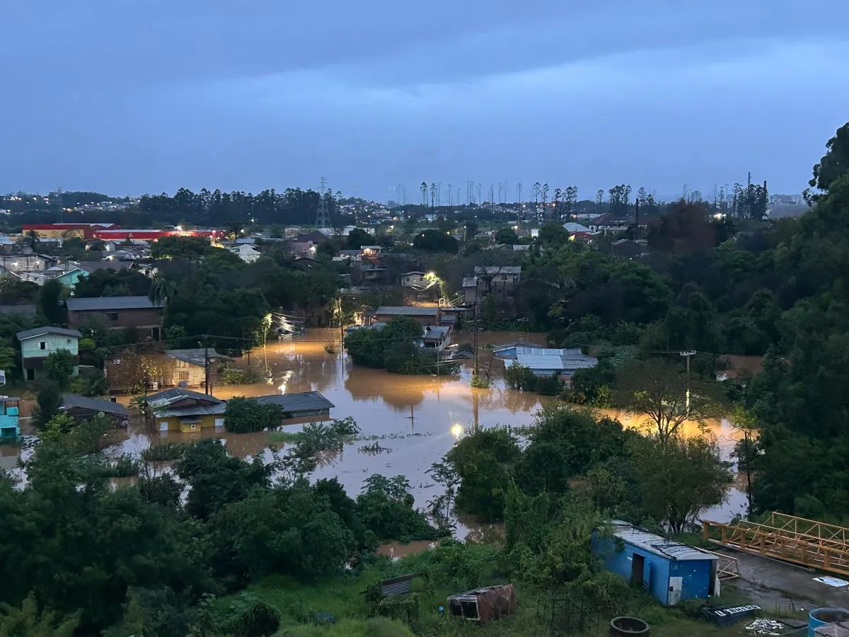 RS em ALERTA máximo: rios transbordam, cidades inundam e chuva forte é esperada