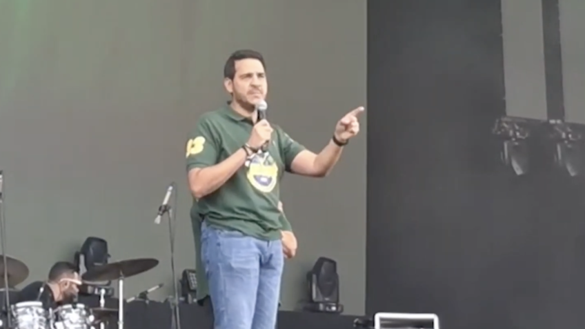 Messias não cita Lula e passa Marcha para Jesus sem vaia