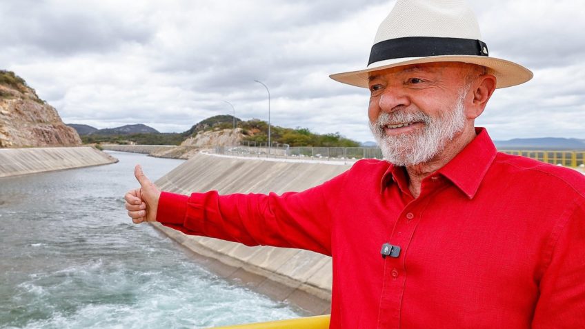 Em baixa no Nordeste, Lula faz vídeo com música de São João