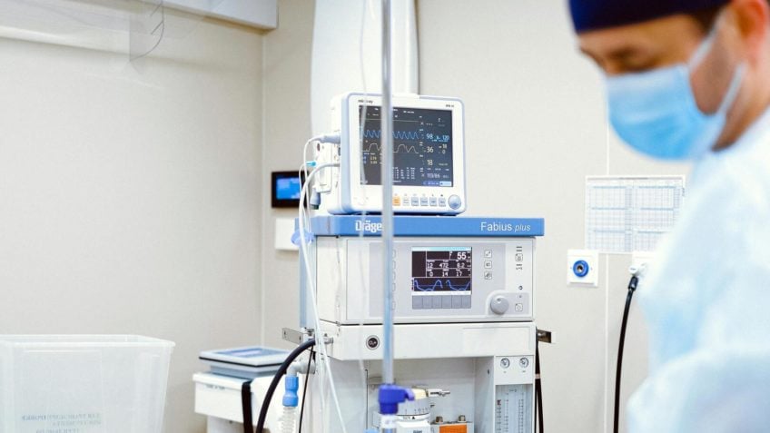 Comissão aprova acesso a UTI privada para idosos com mais de 80 anos
