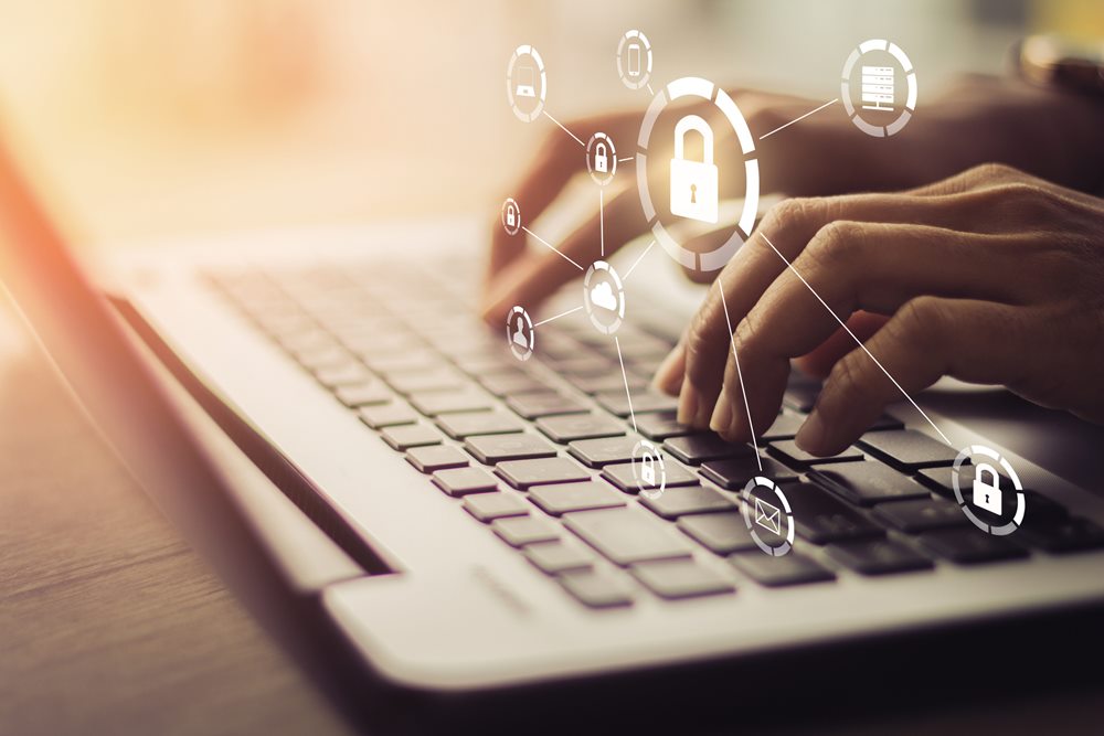 Vazamento de dados expõe bilhões de senhas da Apple, Google e Facebook